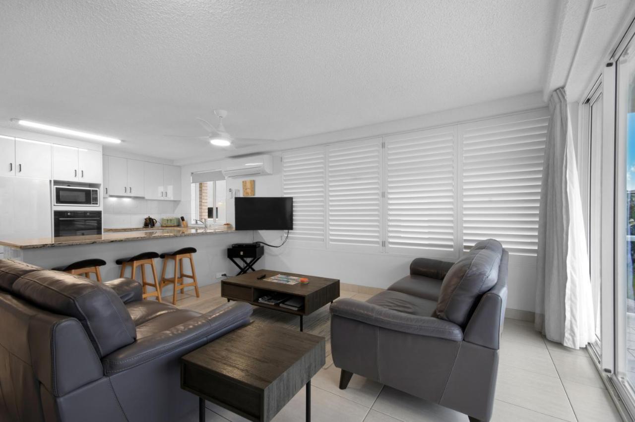 Capeview Apartments - Right On Kings Beach Caloundra Luaran gambar