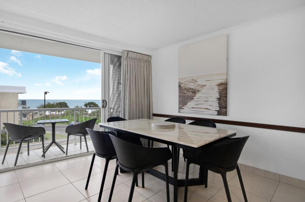 Capeview Apartments - Right On Kings Beach Caloundra Luaran gambar
