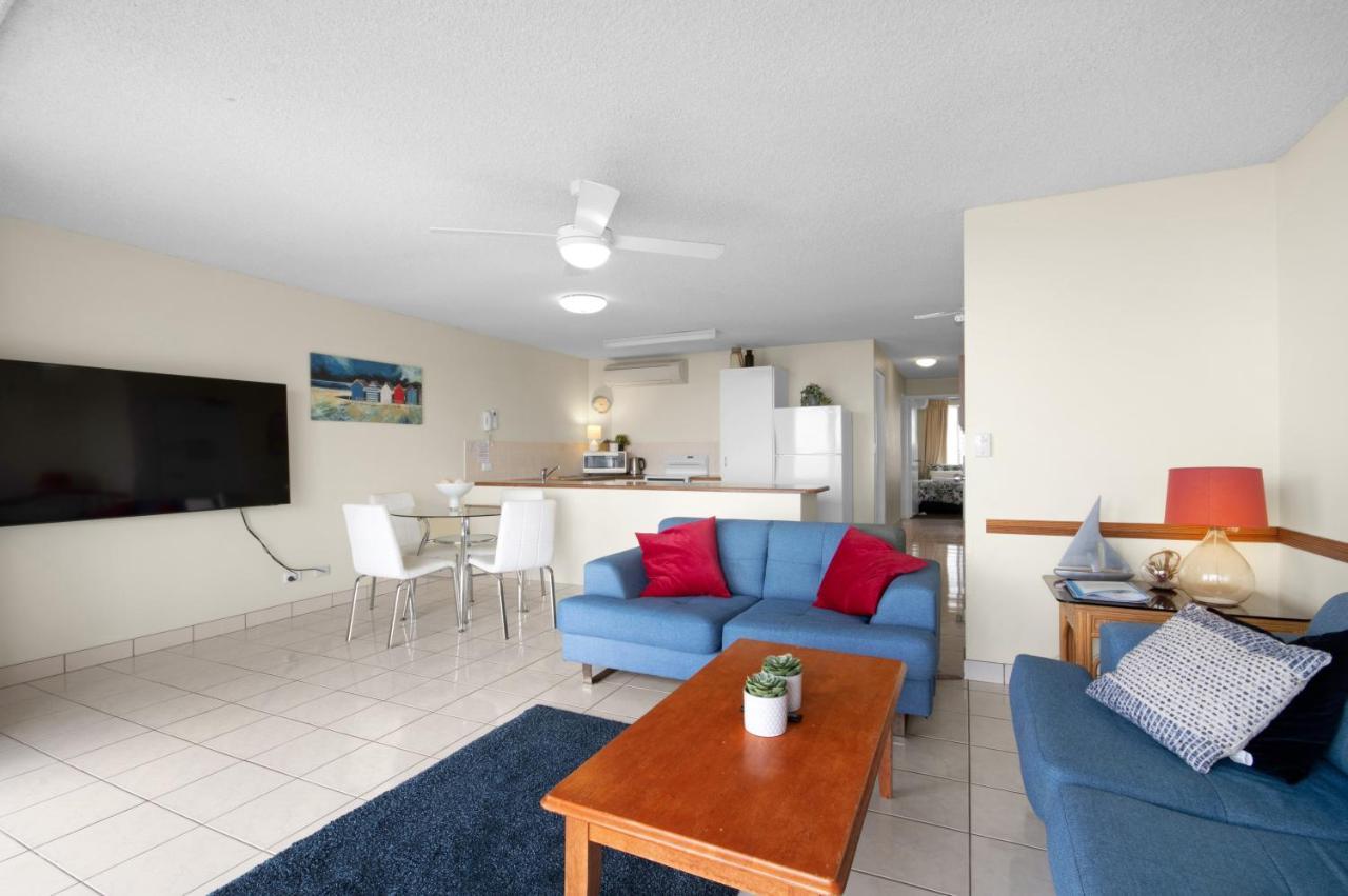 Capeview Apartments - Right On Kings Beach Caloundra Luaran gambar