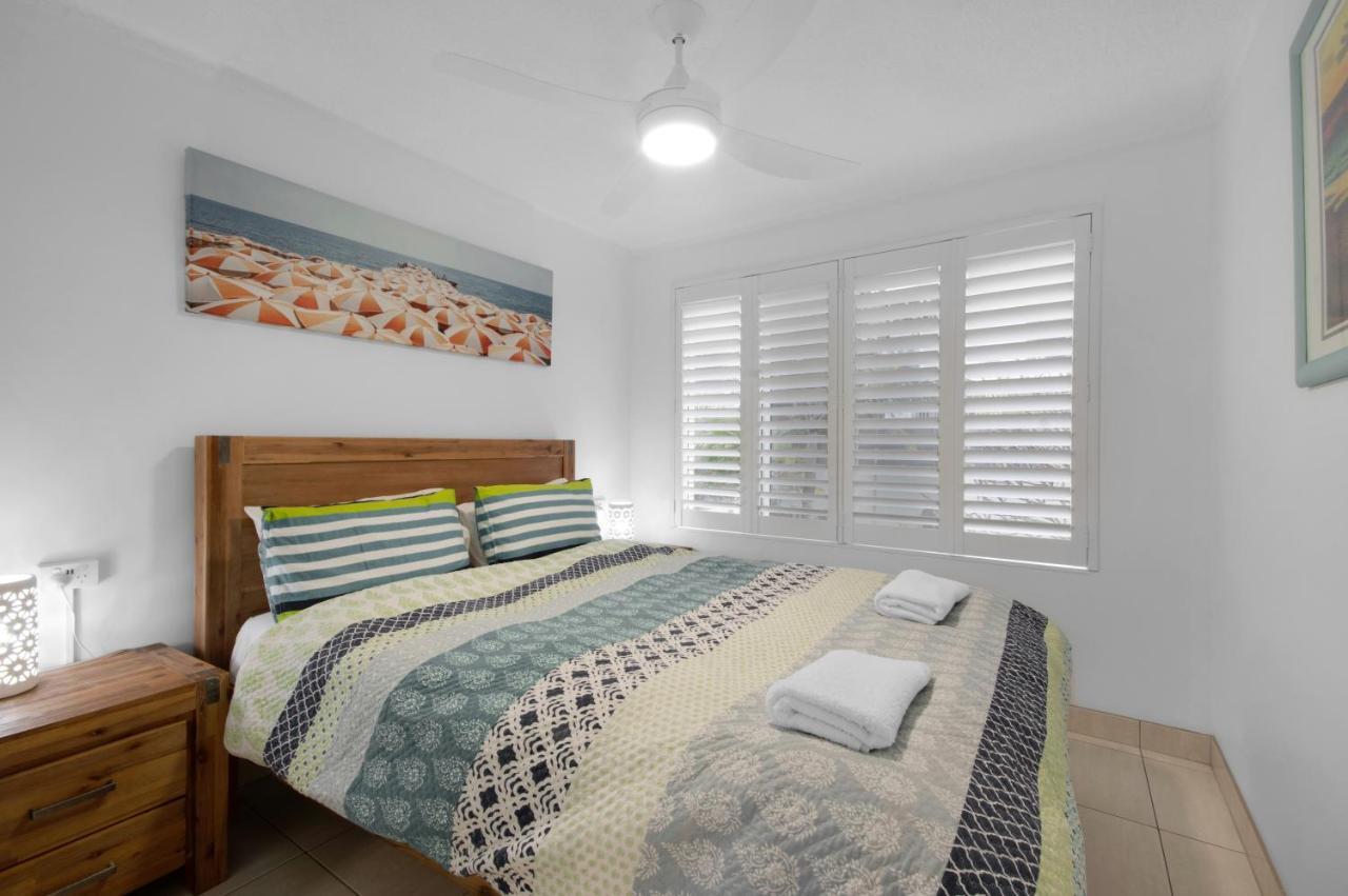 Capeview Apartments - Right On Kings Beach Caloundra Luaran gambar