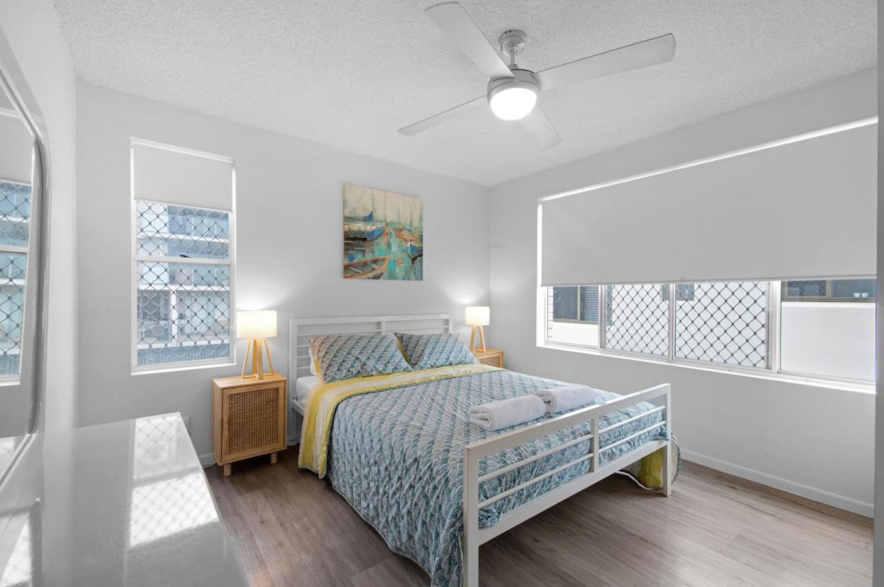 Capeview Apartments - Right On Kings Beach Caloundra Luaran gambar