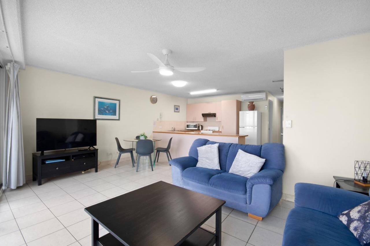 Capeview Apartments - Right On Kings Beach Caloundra Luaran gambar