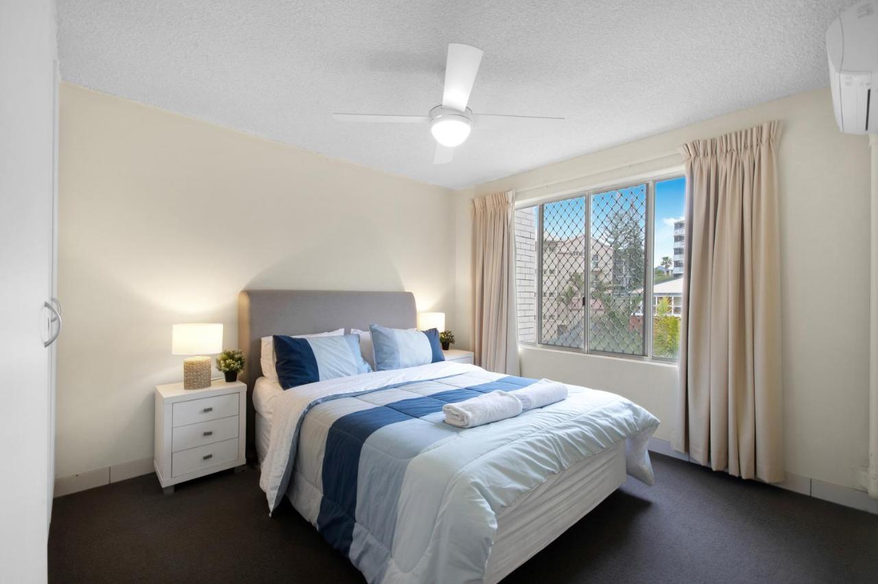 Capeview Apartments - Right On Kings Beach Caloundra Luaran gambar