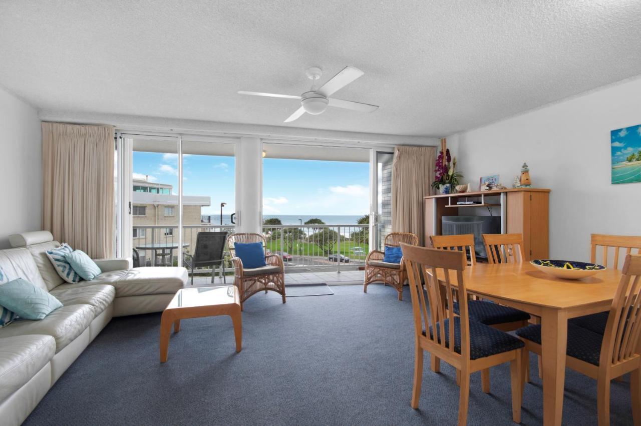 Capeview Apartments - Right On Kings Beach Caloundra Luaran gambar