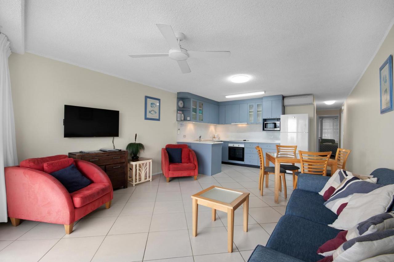 Capeview Apartments - Right On Kings Beach Caloundra Luaran gambar