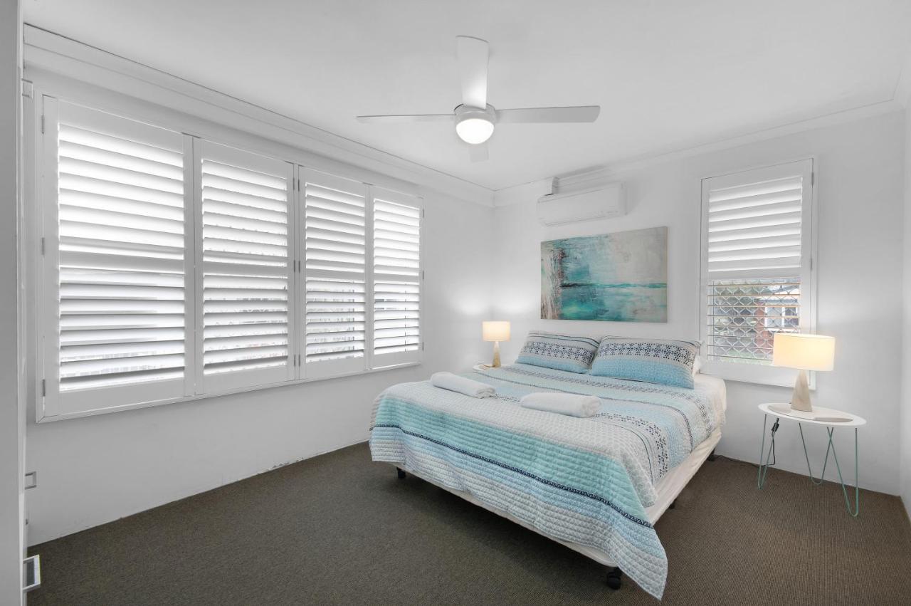 Capeview Apartments - Right On Kings Beach Caloundra Luaran gambar