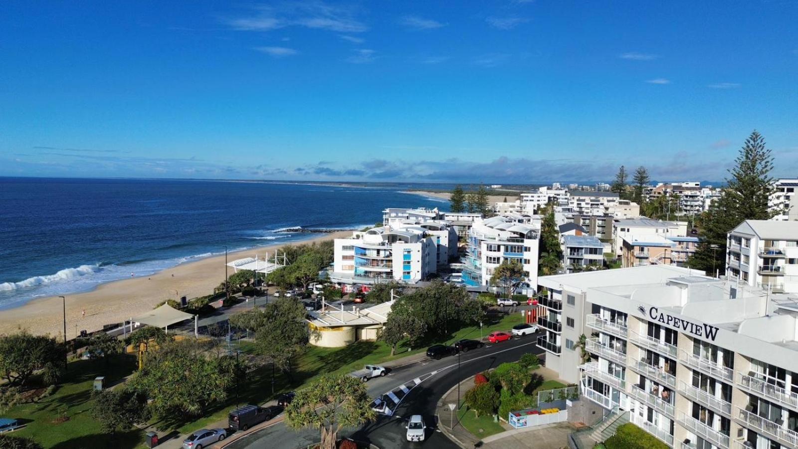 Capeview Apartments - Right On Kings Beach Caloundra Luaran gambar