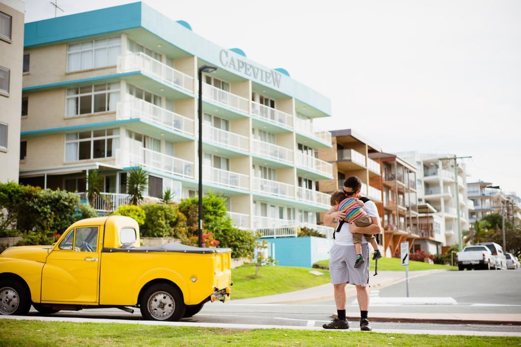 Capeview Apartments - Right On Kings Beach Caloundra Luaran gambar